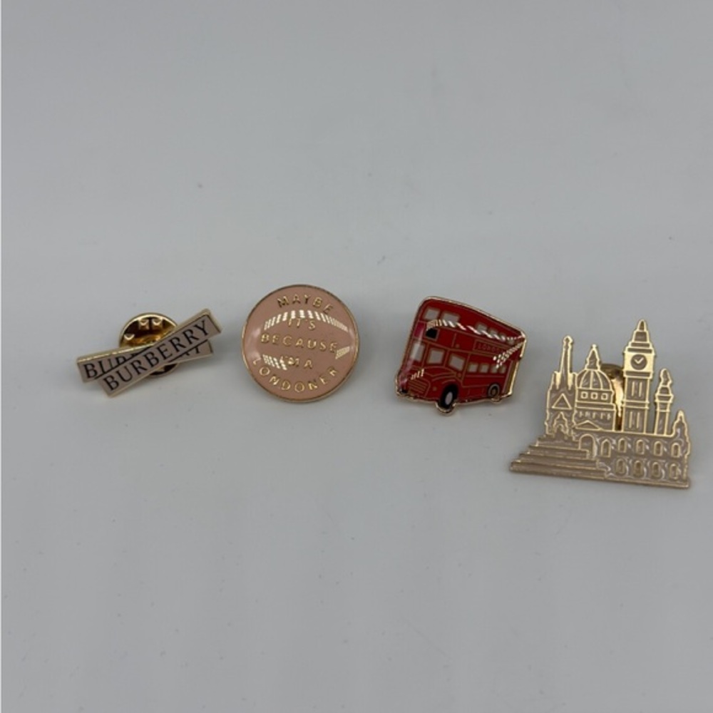 Burberry London Iconic Enamel Pin Set – Landmark & Logo 4pc Gold Tone